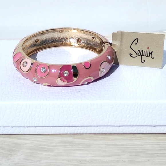 SEQUIN Jewelry - NWT SEQUIN HINGED BANGLE BRACELET